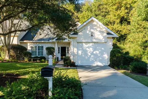9124 Woodcreek Ct, North Charleston, SC 29406