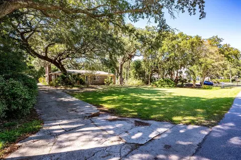 15 26th Ave, Isle Of Palms, SC 29451