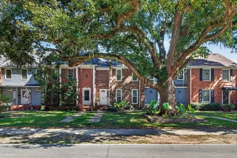 1288 Ashley Hall Rd, Charleston, SC 29407