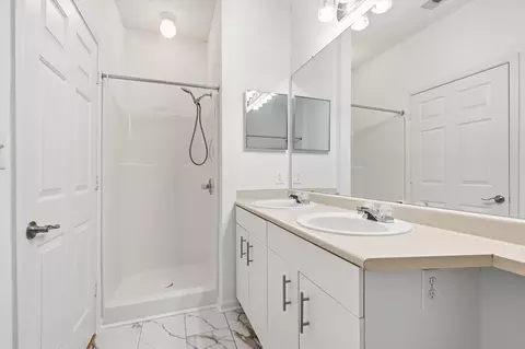 Bath - 2217 Chatelain Way, Mount Pleasant, SC 29464 photo 2 of 4