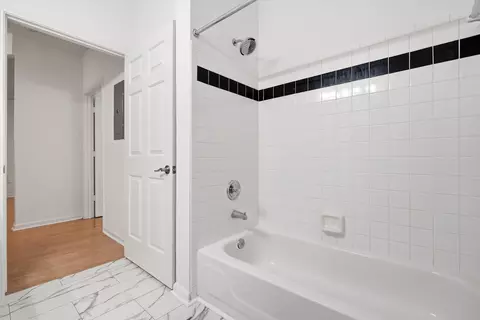 Bath - 2217 Chatelain Way, Mount Pleasant, SC 29464 photo 4 of 4