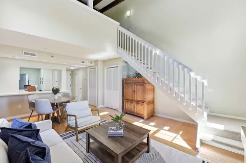 3 Queen St #304, Charleston, SC 29401