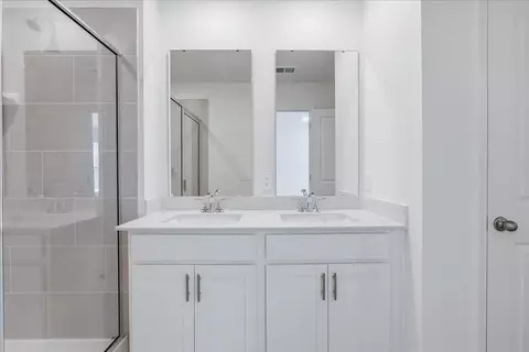 Bath - 109 Brook Run Dr, Moncks Corner, SC 29461 photo 2 of 3