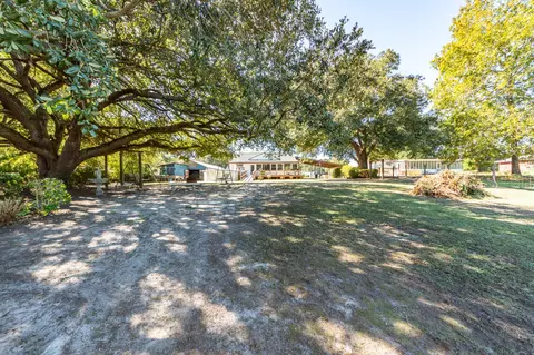 Exterior - 1471 Clearview Dr, Manning, SC 29102 photo 15 of 22