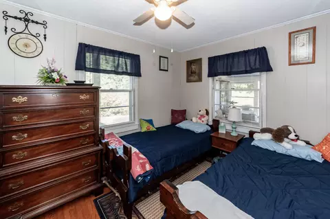 Bedroom - 1471 Clearview Dr, Manning, SC 29102 photo 9 of 10
