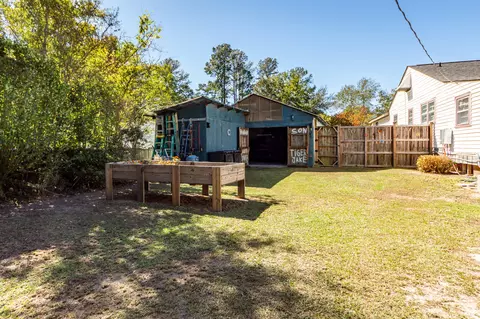 Exterior - 1471 Clearview Dr, Manning, SC 29102 photo 12 of 22
