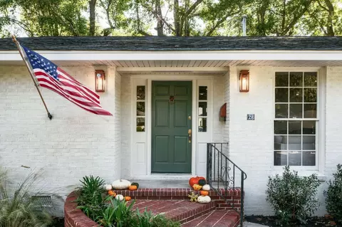 28 Farmfield Ave, Charleston, SC 29407