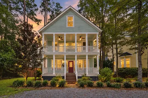 108 Lowndes Ln, Summerville, SC 29483