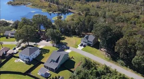 136 Middleton Dr, Goose Creek, SC 29445