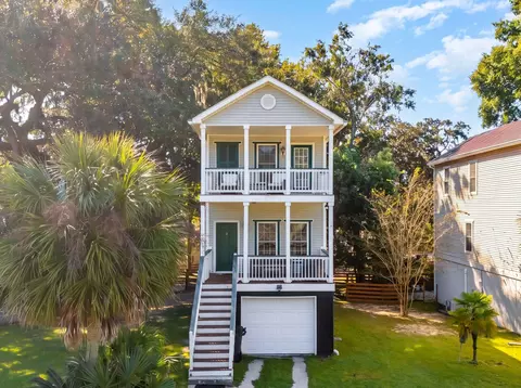 4603 Apple St, North Charleston, SC 29405