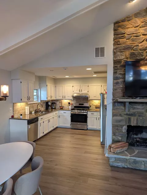 Kitchen - 405 Rockbridge Rd, Ridgeway, SC 29130 photo 1 of 2