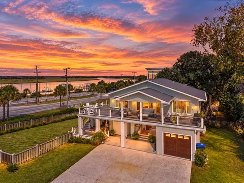 101 Charleston Blvd, Isle Of Palms, SC 29451