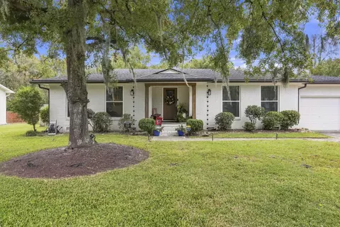 1281 Redeemer Dr, Hanahan, SC 29410