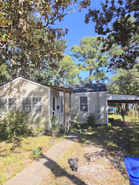 4045 Gary Dr, North Charleston, SC 29405