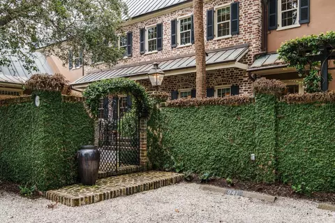 94 12 King St, Charleston, SC 29401