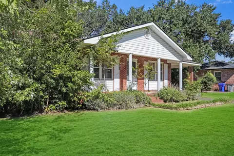 7021 Kenneth Dr, North Charleston, SC 29406