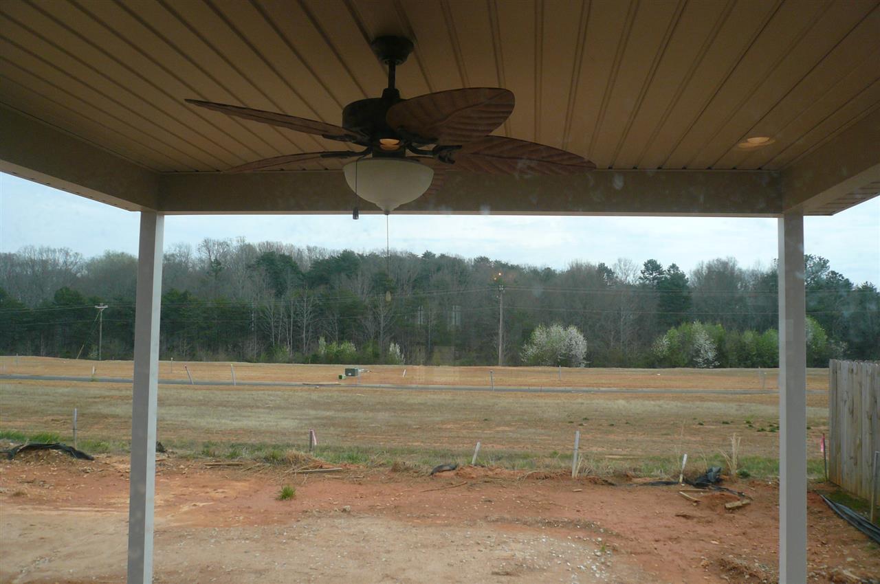 426 Listrac Dr, Moore, SC 29369 photo 8