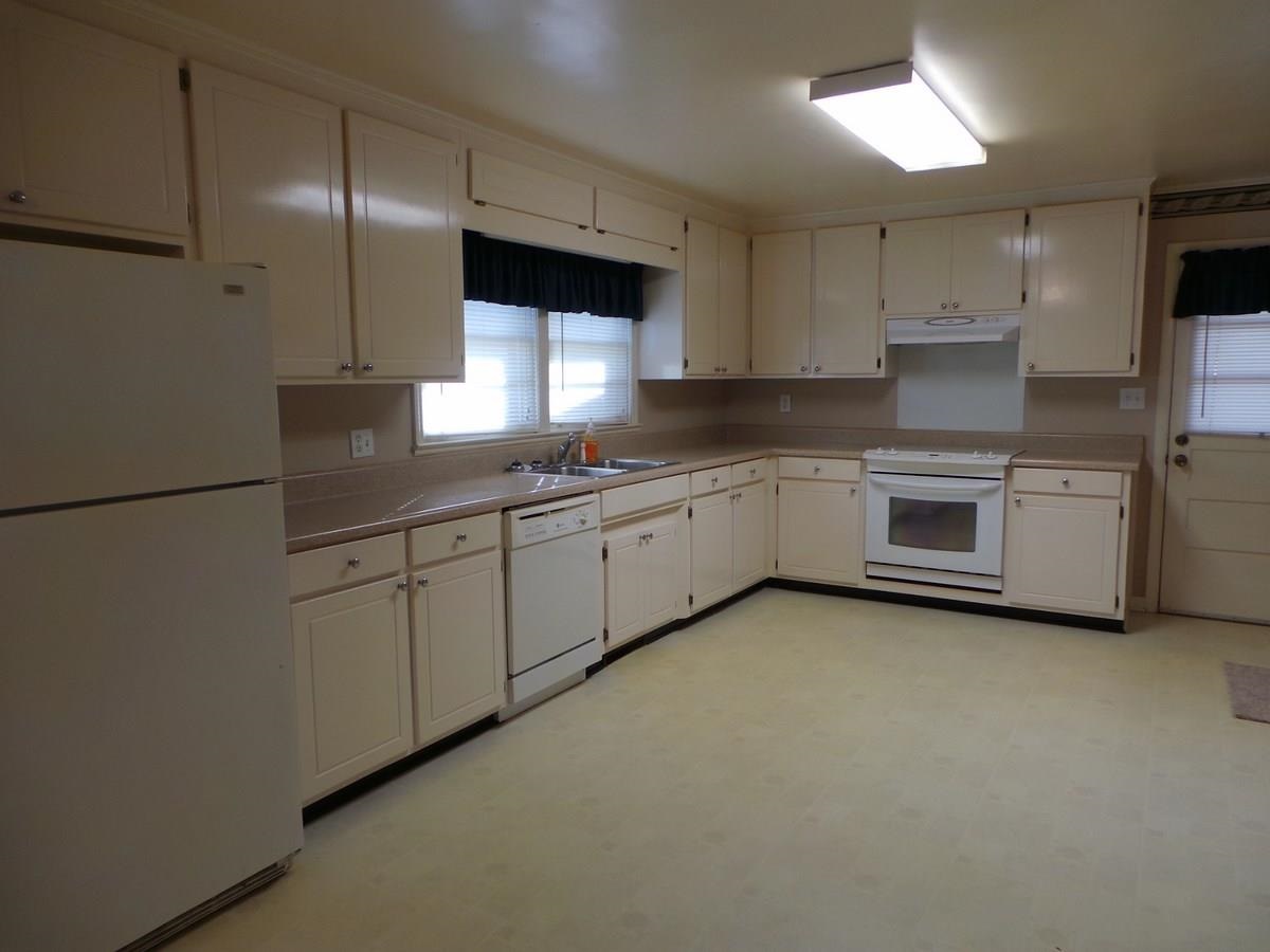 148 Anthony St, Gaffney, SC 29340 photo 2