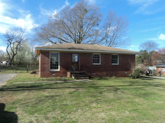 1112 E Blackstock Rd, Moore, SC 29369 photo 1
