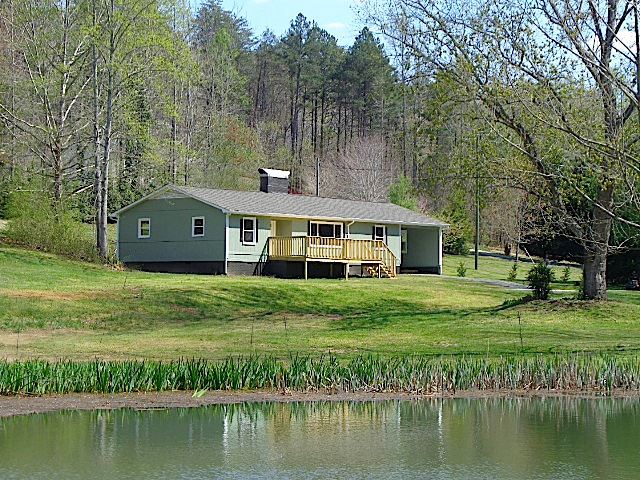 140 Crest Rd, Campobello, SC 29322 photo 1