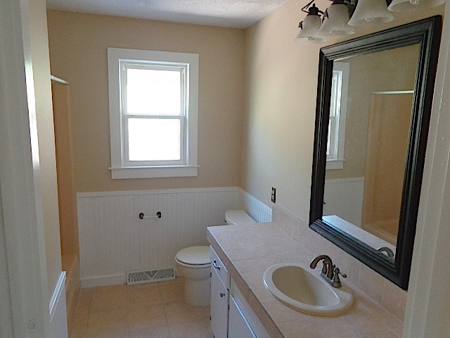 140 Crest Rd, Campobello, SC 29322 photo 6
