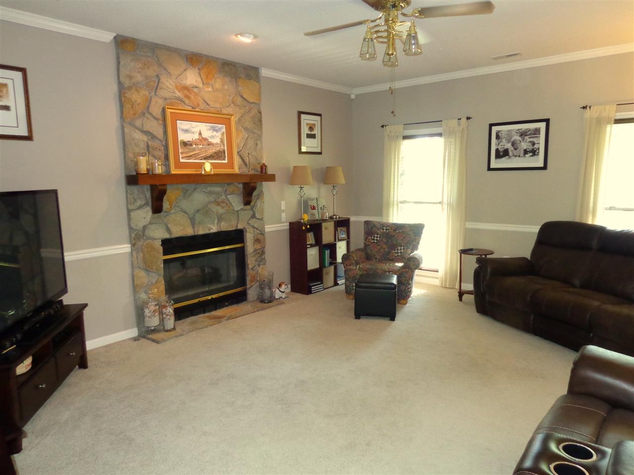 404 Litchfield Dr, Moore, SC 29369 photo 3