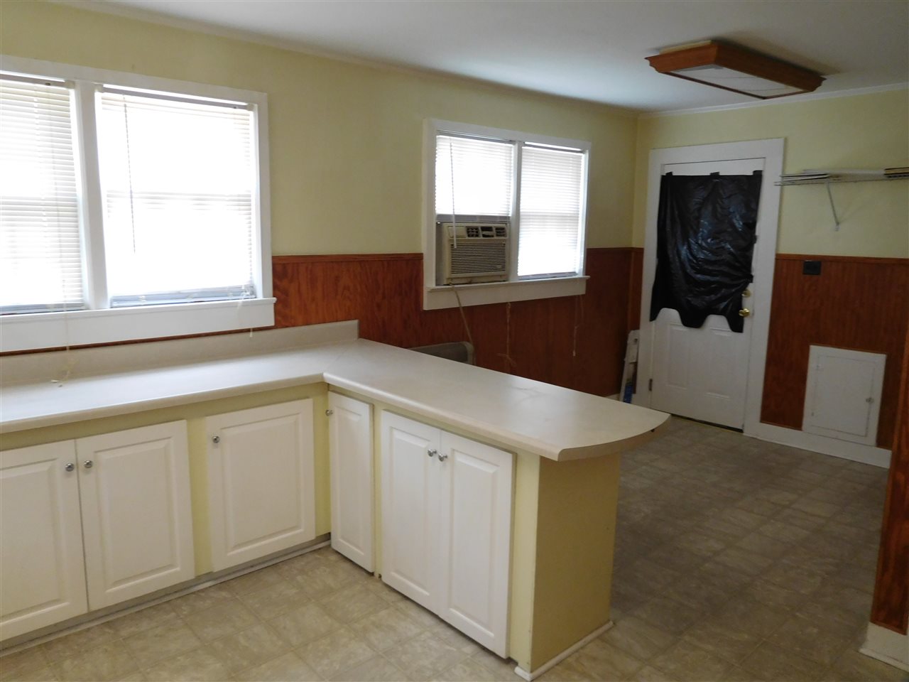 306 Beech St, Gaffney, SC 29341 photo 6