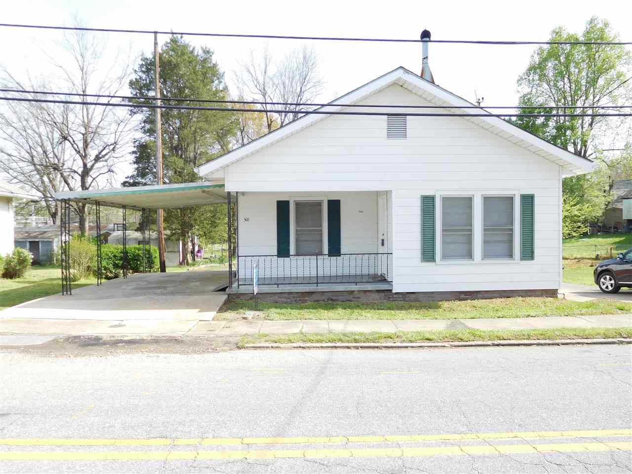 306 Beech St, Gaffney, SC 29341 photo 1