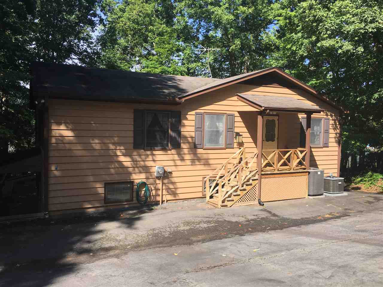 402 Rockcove Rd, Inman, SC 29349 photo 1