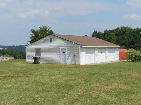 727 River Dr, Gaffney, SC 29340 photo 3