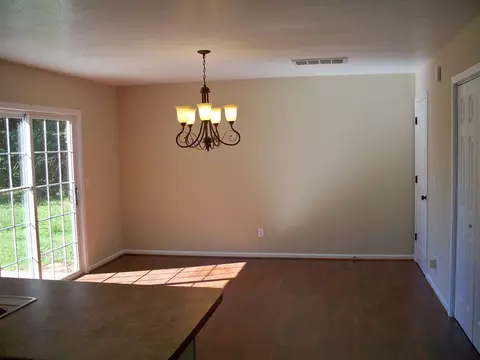 210 Cranston Dr, Chesnee, SC 29323 photo 4