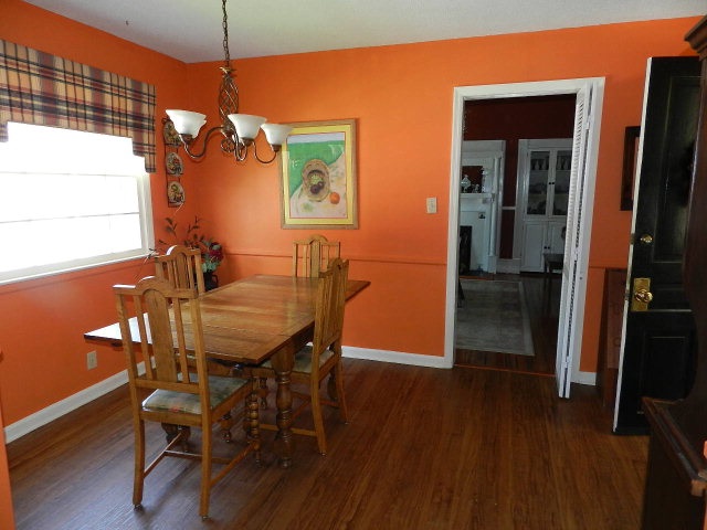 520 E Rutledge Ave, Gaffney, SC 29340 photo 8