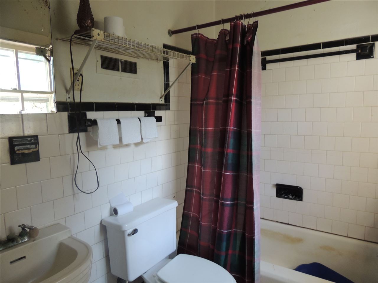 124 E Main St, Inman, SC 29349 photo 9