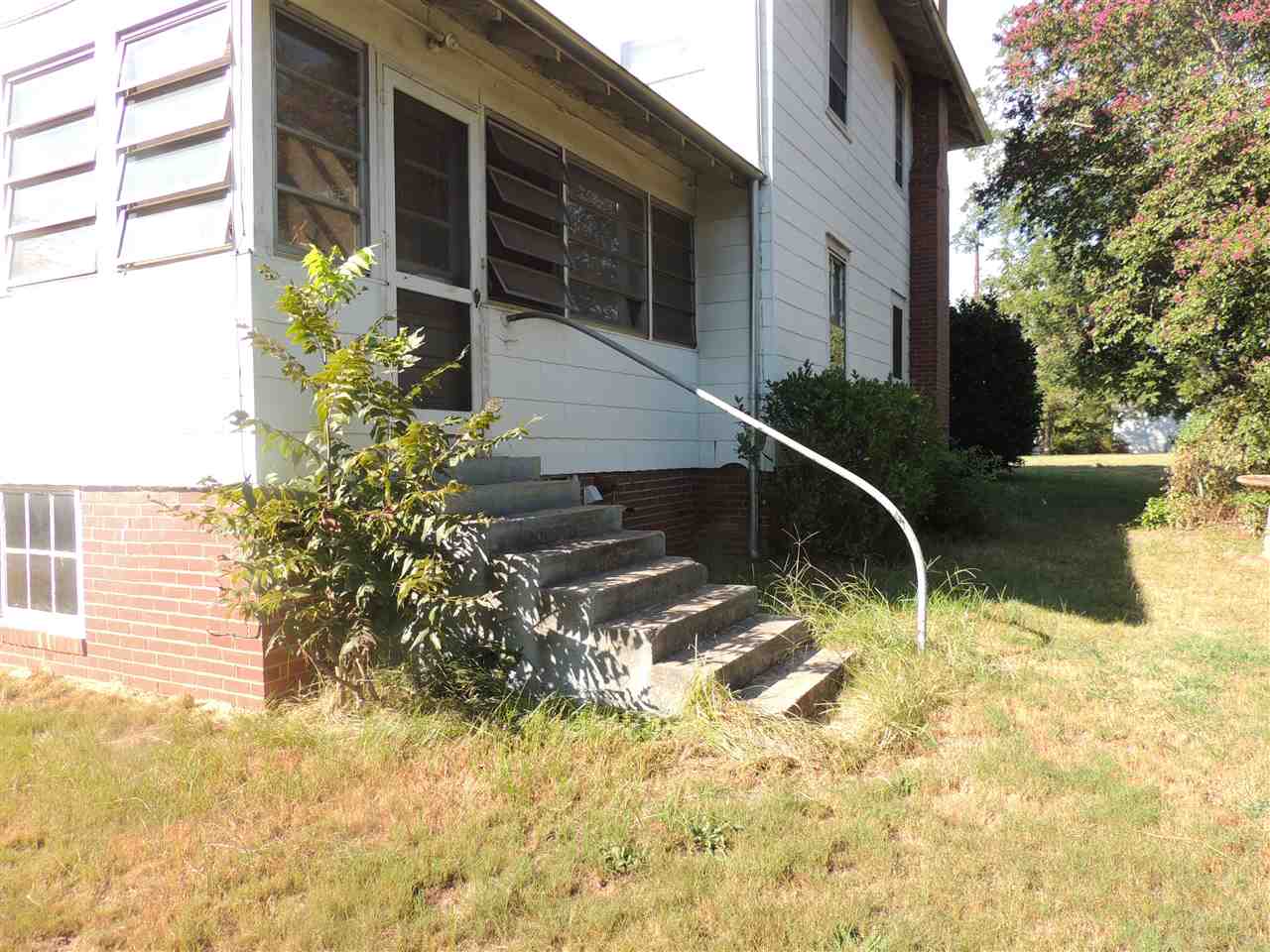 124 E Main St, Inman, SC 29349 photo 2