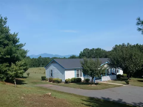 101 Woodchuck Ln, Mill Spring, NC 28756 photo 1