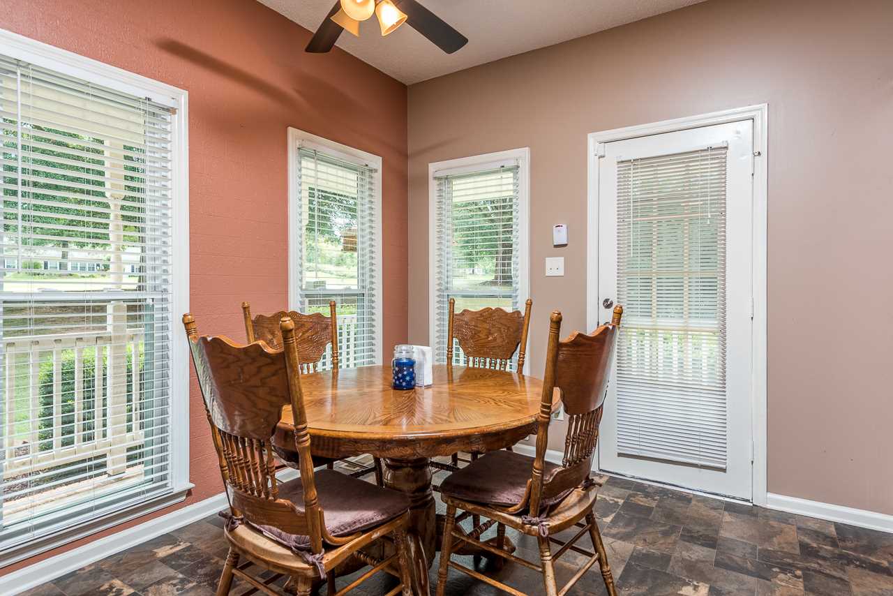 125 Commodore Dr, Duncan, SC 29334 photo 6