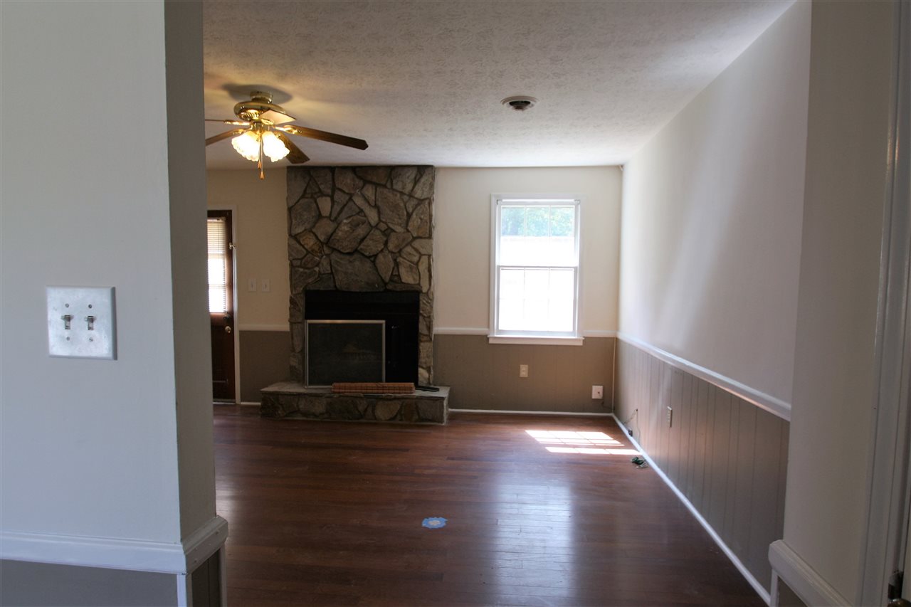 104 N Celestial Dr, Greer, SC 29651 photo 4