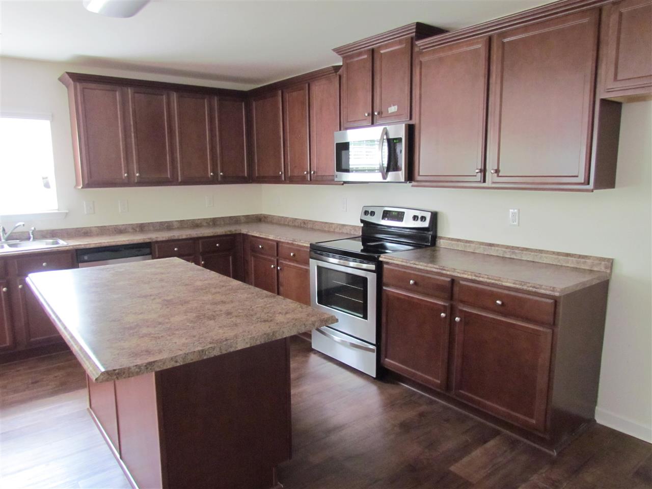 231 Harlequin Dr, Moore, SC 29369 photo 2