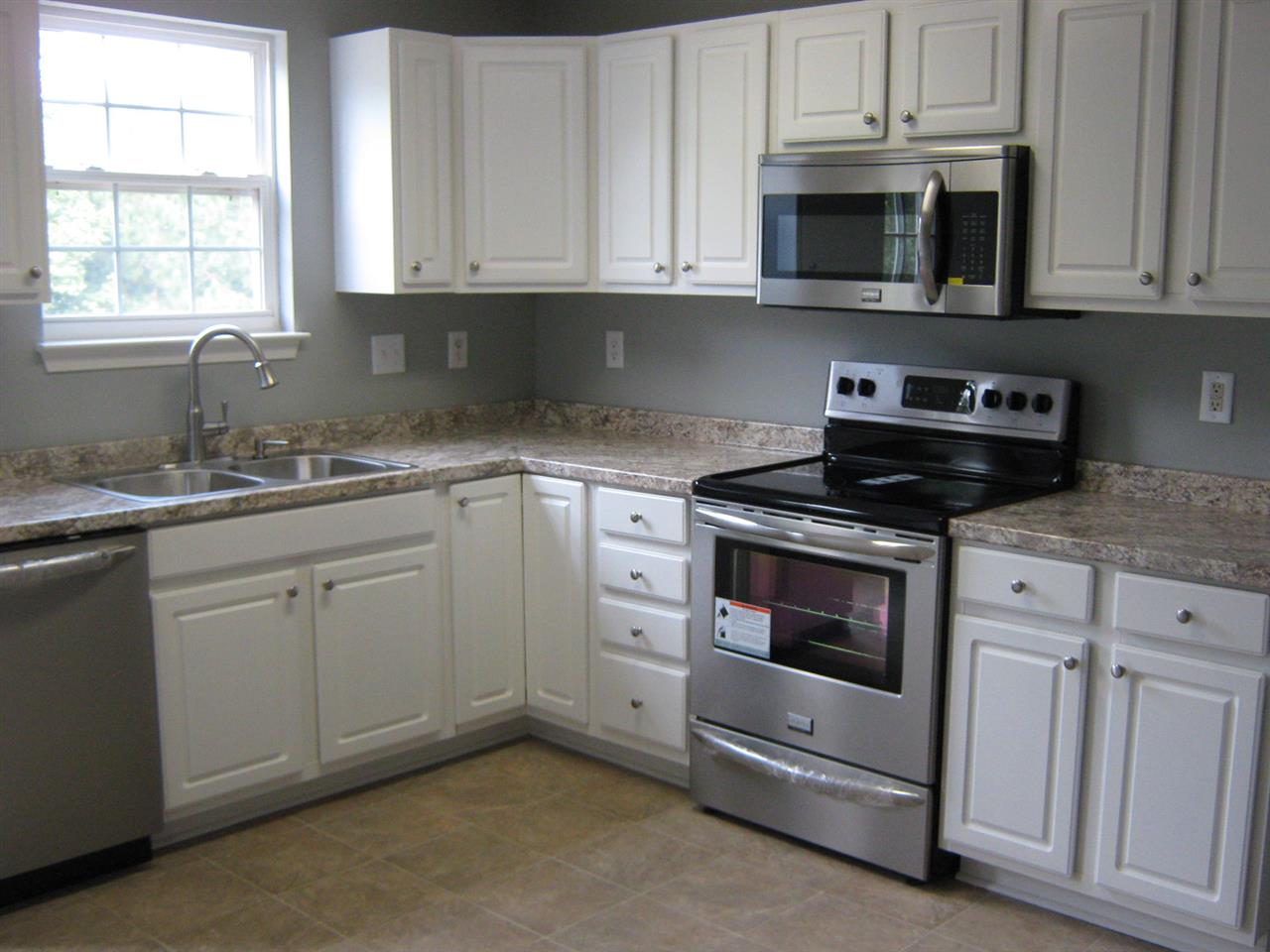 377 E Pheasant Hill Dr, Duncan, SC 29334 photo 3