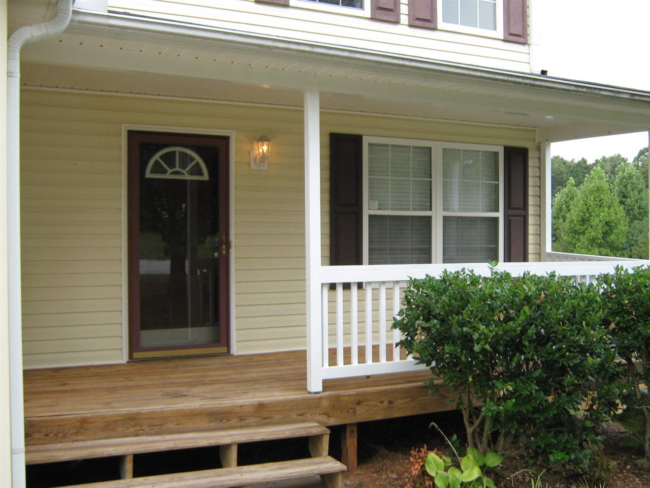 377 E Pheasant Hill Dr, Duncan, SC 29334 photo 2