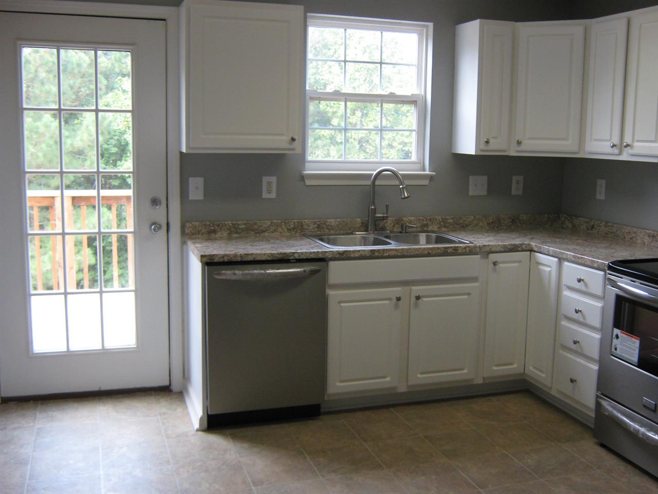 377 E Pheasant Hill Dr, Duncan, SC 29334 photo 4