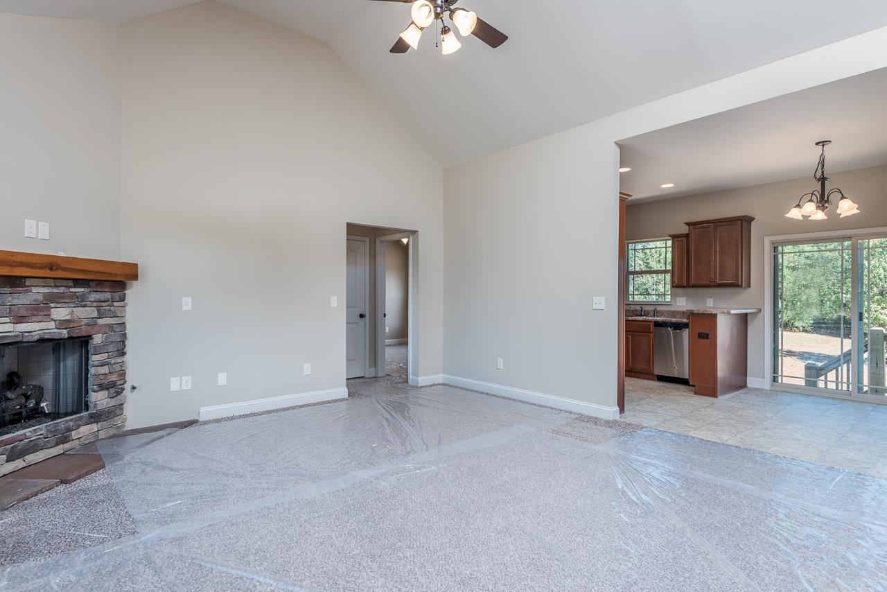 927 Echo Ridge Dr, Duncan, SC 29334 photo 4