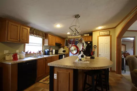 300 Rosedale Dr, Greer, SC 29651 photo 4