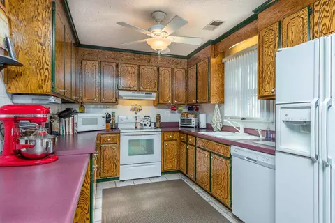 204 N Celestial Dr, Greer, SC 29651 photo 7