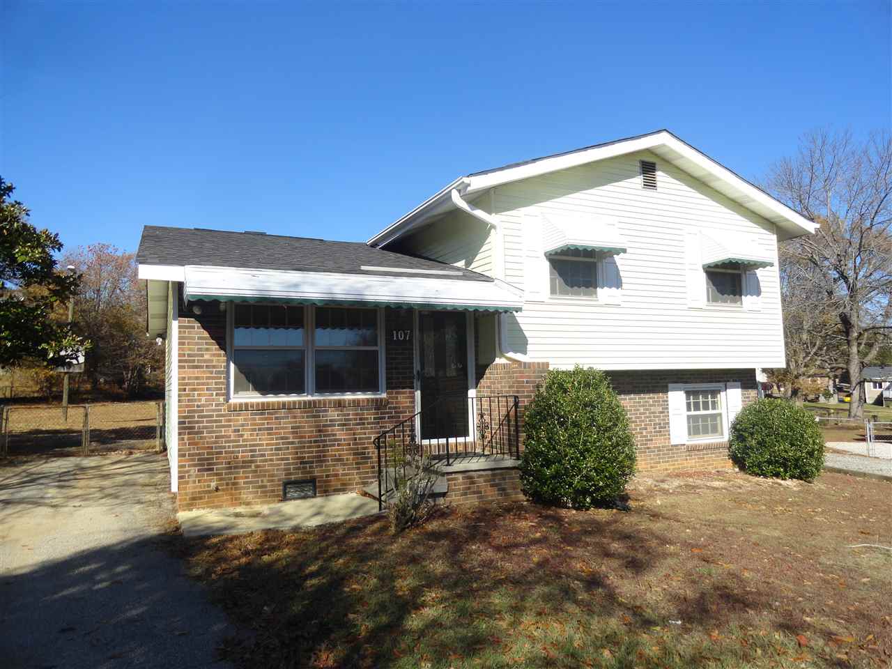 107 Lyda Ct, Moore, SC 29369 photo 1