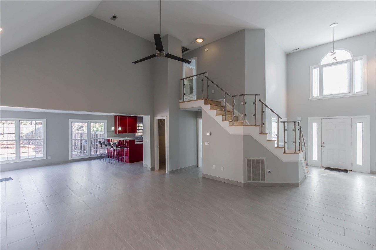 450 Grayson Dr, Moore, SC 29369 photo 4