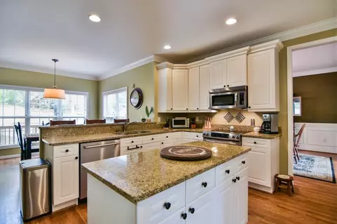 3 E Spindletree Way, Greer, SC 29650 photo 8