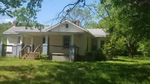 217 Irwin Rd, Laurens, SC 29360 photo 1