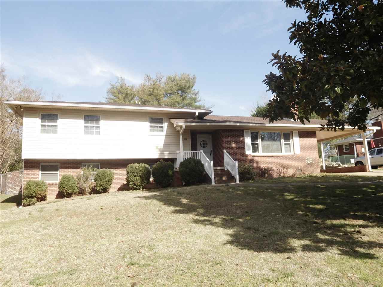 108 Ridgeway Rd, Gaffney, SC 29340 photo 1