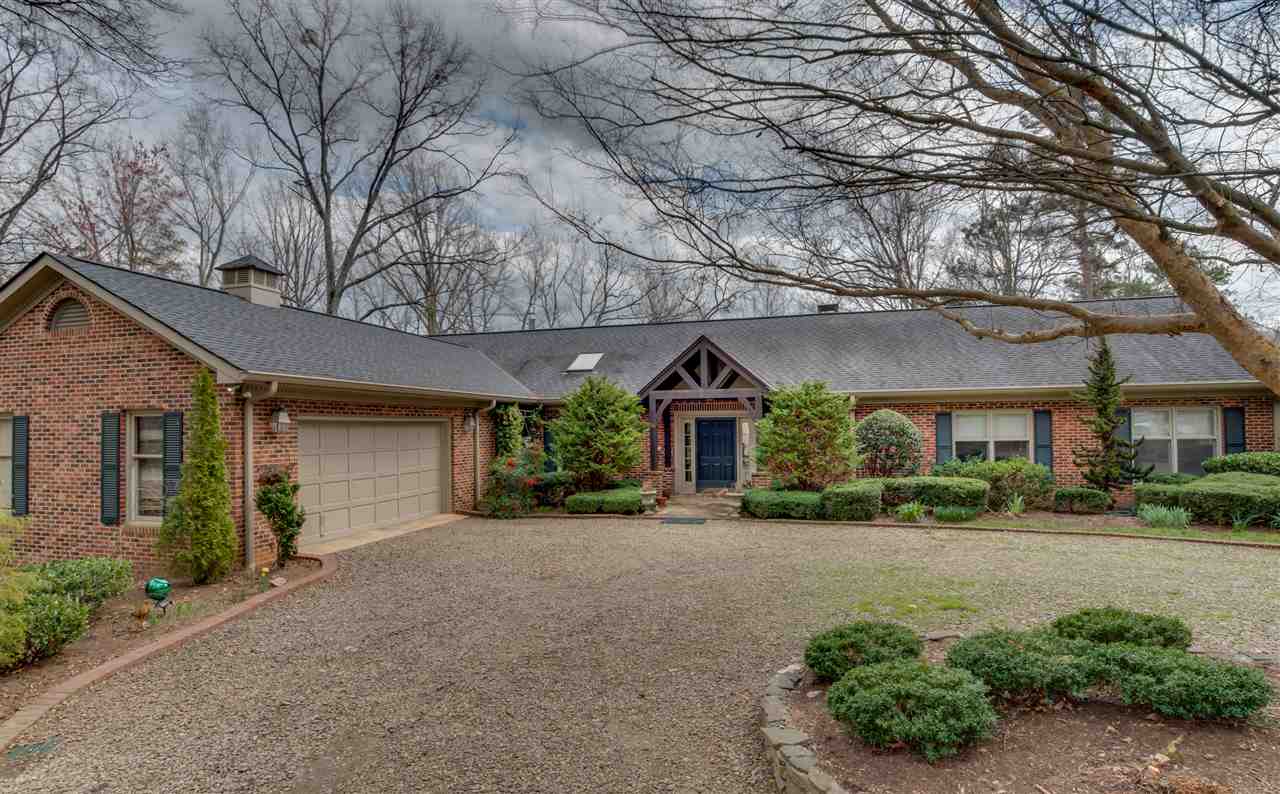 230 Fox Covert Ln, Tryon, NC 28782 photo 1